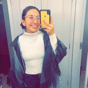 Meet your Posher, Rosio